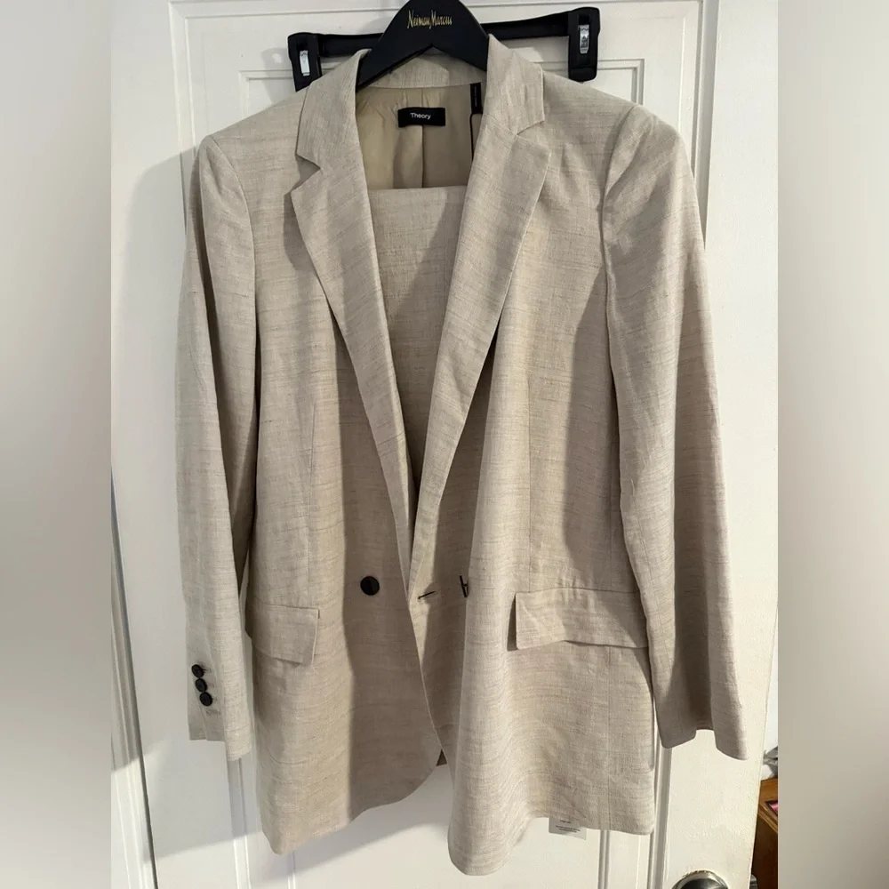 Theory 2 pieces Double Breasted Boy Jacket and bottoms - Picture 15 of 16